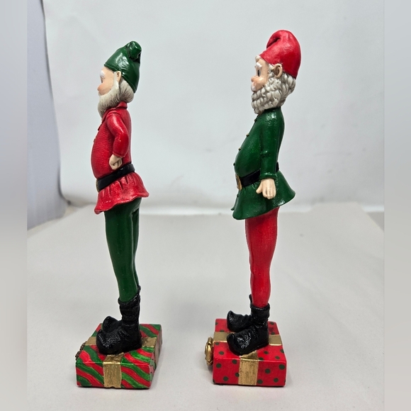 Christmas Decoration Two Santas Resin Standing On Presents 6 Inches Holiday - Picture 3 of 9